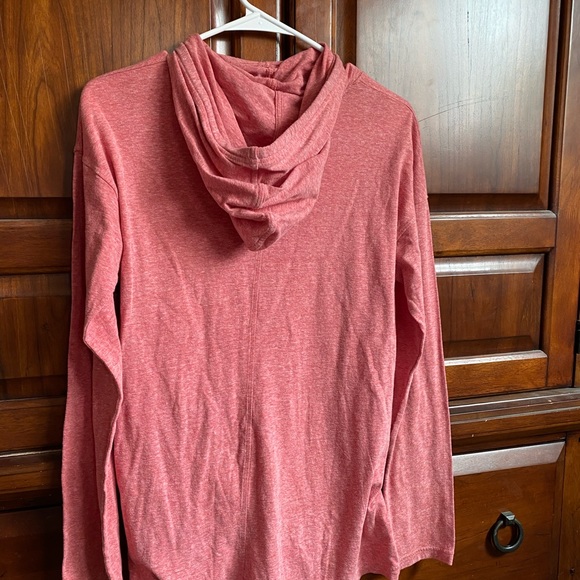 Under armor long sleeve - Picture 2 of 3